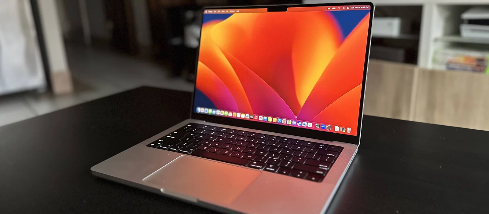 Аналитики считают, что новый MacBook Pro 2025 года вряд ли получит OLED-дисплей